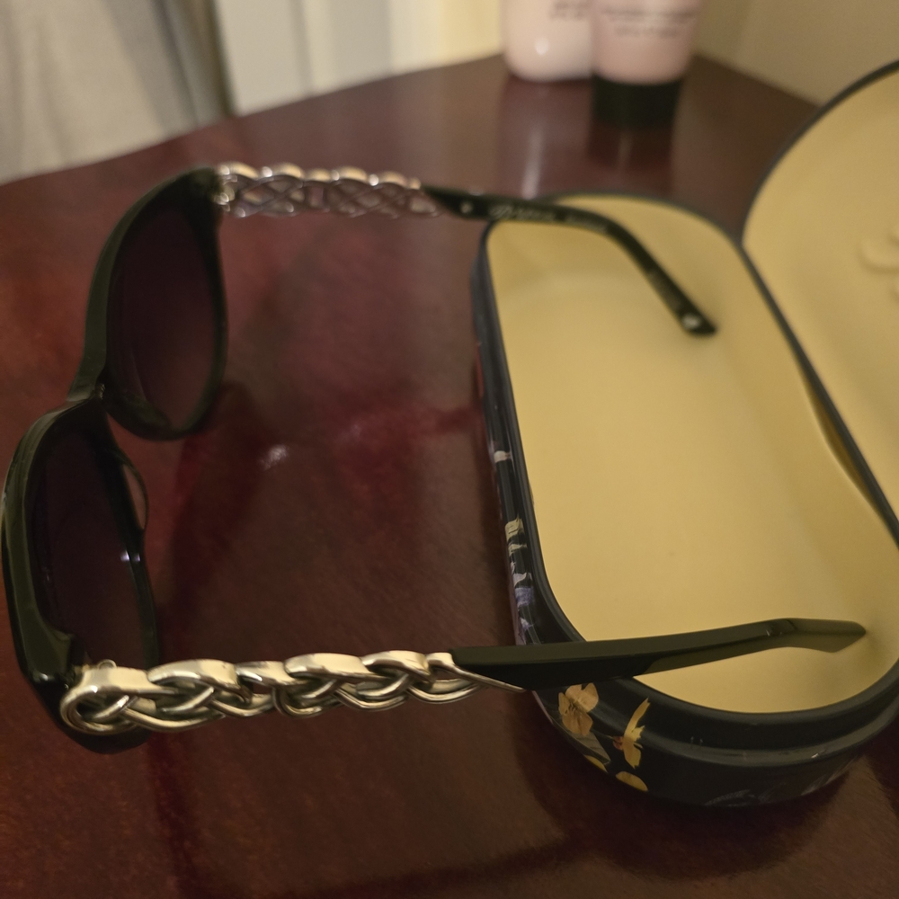 Brighton Elegant Black Sunglasses - Picture 2 of 5